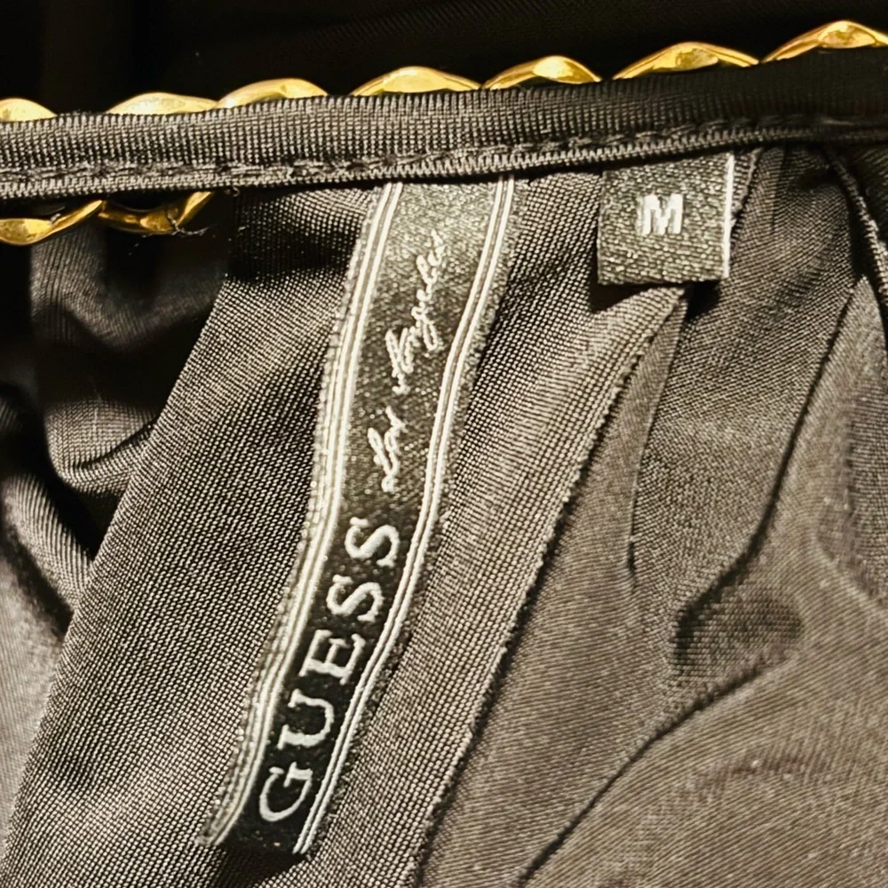 Guess NWOT medium
Elegant Black Chain-Detail Women's Top - Picture 2 of 2